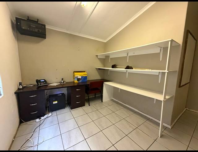 330M² OFFICE FOR SALE IN ARCADIA
